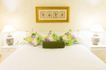 Treasure Beach By Elegant Hotels - All-Inclusive, Adults-Only Paynes Bay Buitenkant foto
